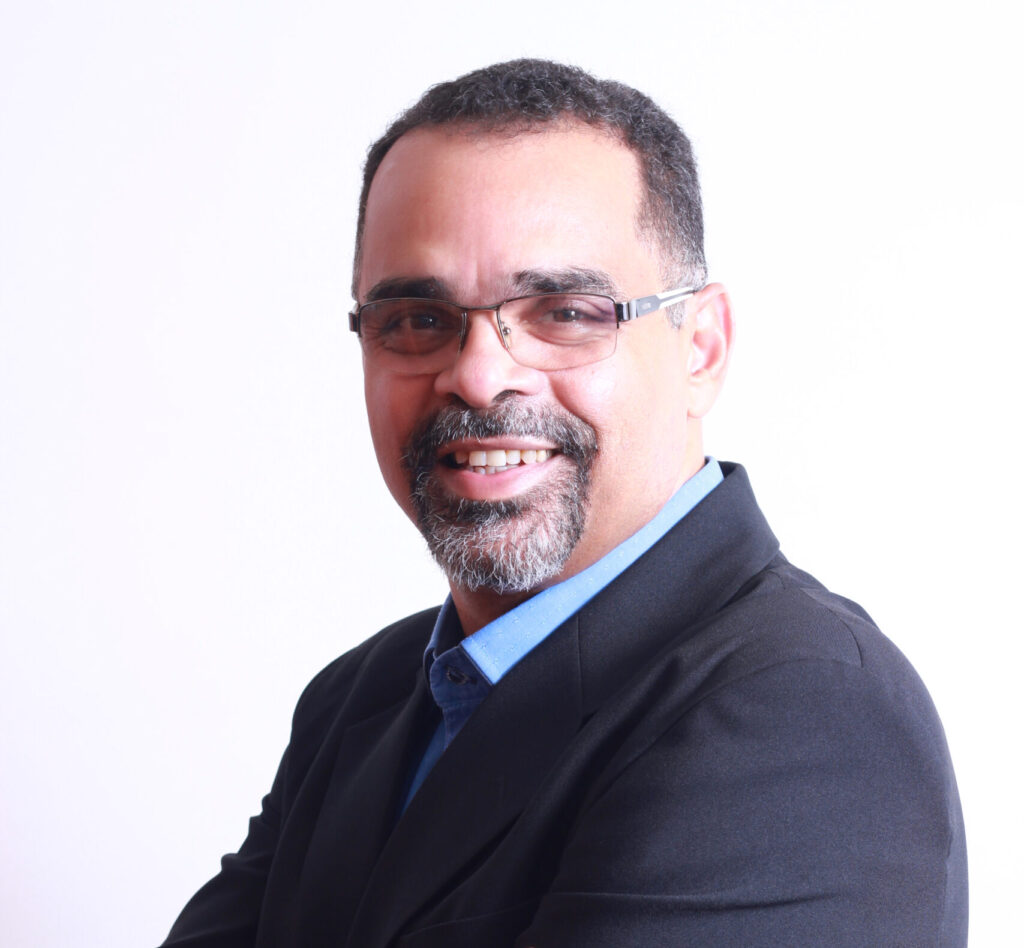 JÚLIO FURTADO 7 - FOTO DE Lindsay Romariz